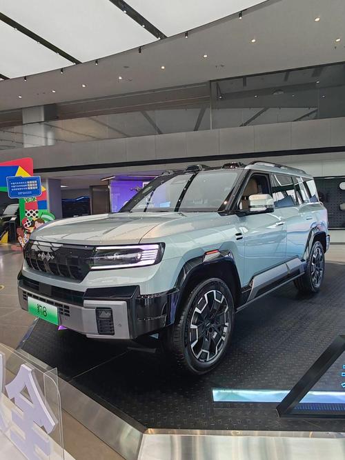 深圳335比亚迪方程豹硬派越野的爆款，英菲尼迪35周年与你共成长